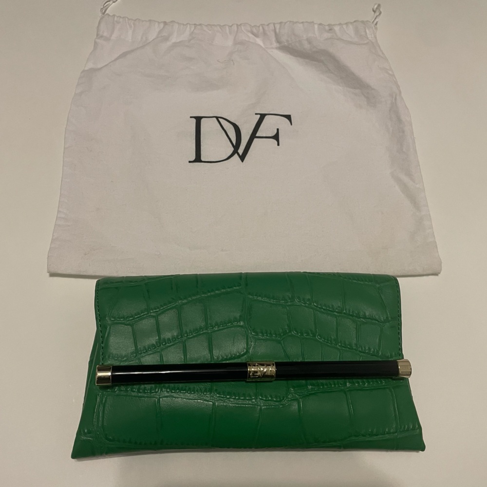 Diane von Furstenberg Green Croc Embossed Leather 440 Envelope Clutch